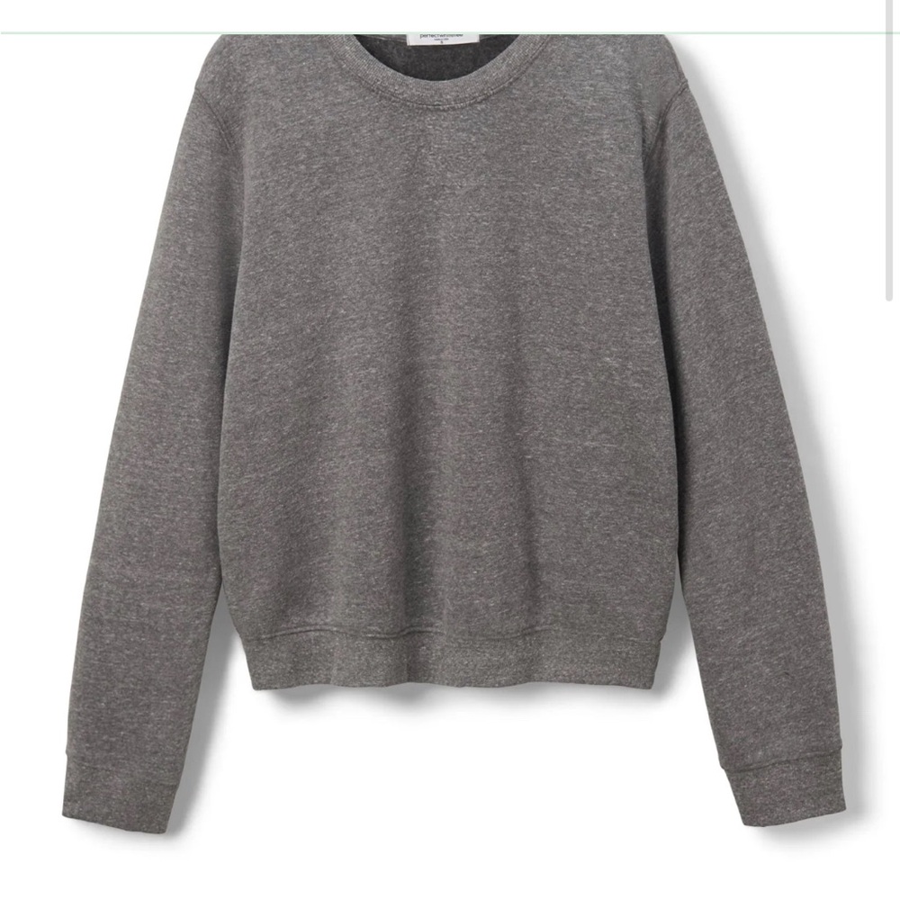 Perfectwhitetee scarlet fleece lined sweatshirt size xs runs big